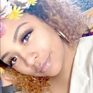 Meet your Posher, Essence